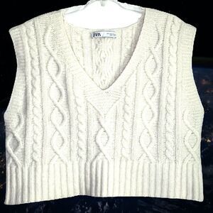 Zara Wool Blend Cable Knit V Neck Sleeveless Sweater in Cream Women’s S